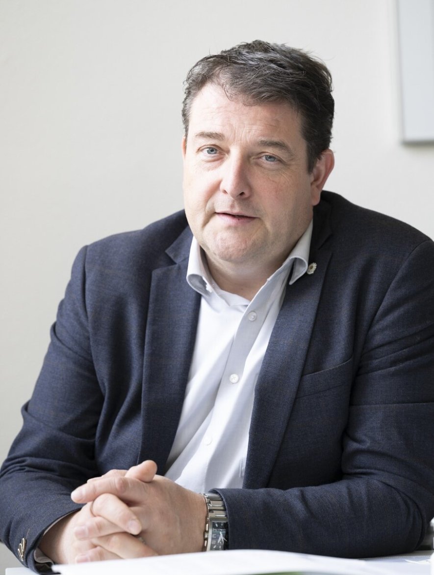 foto-raymond-e1730294560358